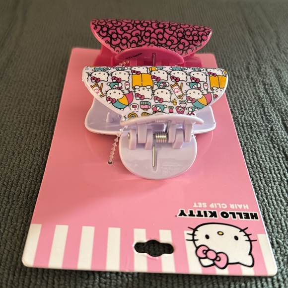 Hello Kitty Hair-clips - Set of 2 - NWT - Picture 4 of 6
